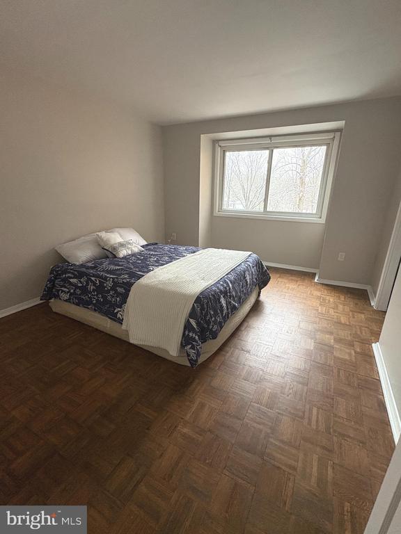 Building Photo - 9432 Merryrest Rd