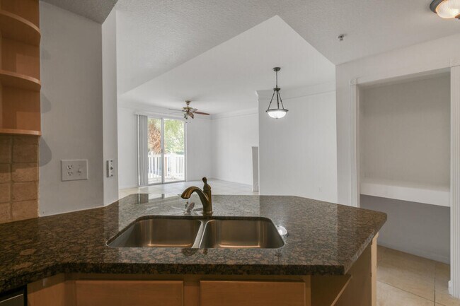 Building Photo - 175 Galicia Way