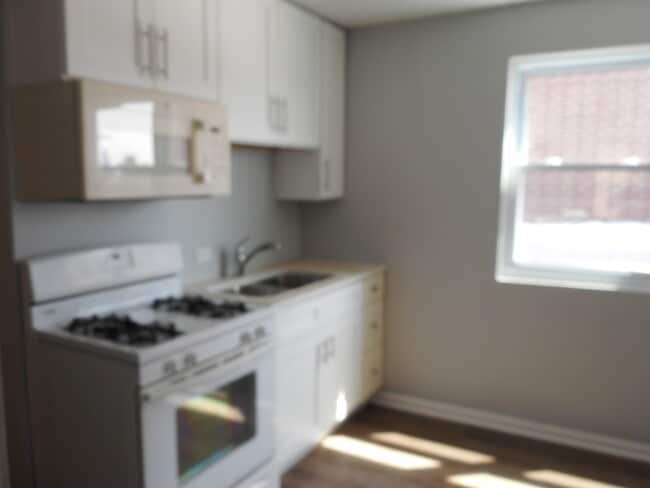 Building Photo - 3012 W Belmont Ave