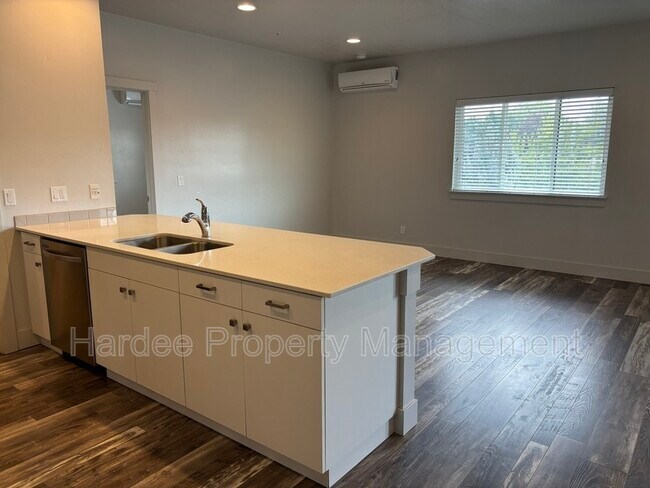 Building Photo - 3000 S Bown Way