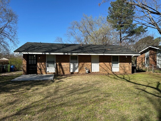 Building Photo - Renovated 3 Bed | 1 Bath House in Raleigh ...