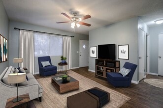 Building Photo - 514 NE Corder St