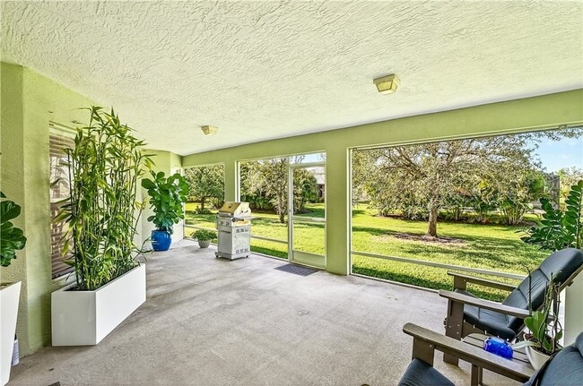 Building Photo - 520 N Valencia Cir SW