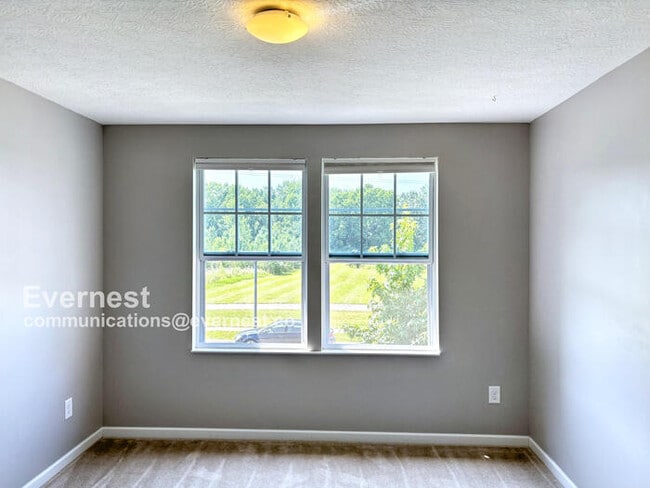 Building Photo - 3388 Glasgow Dr