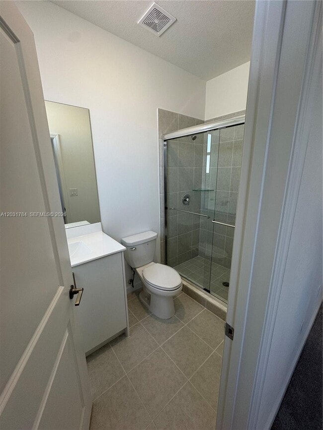 Building Photo - 2655 SE 28th Dr