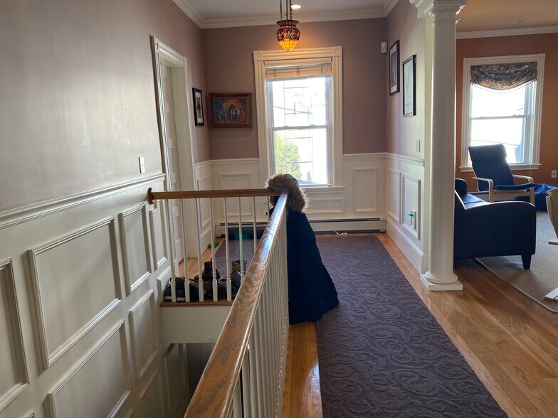 Building Photo - 6 Saint Paul St