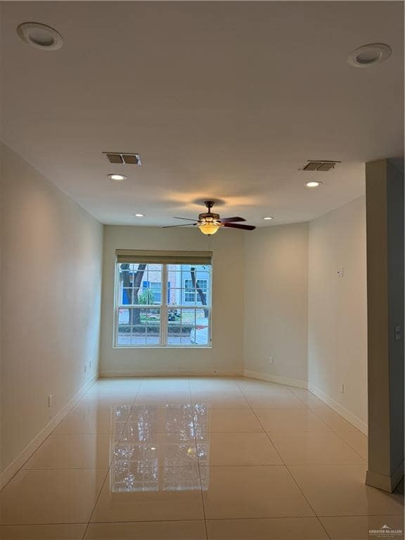 Building Photo - 26 S 6th St