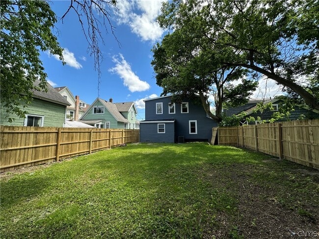 Building Photo - 128 Caroline Ave