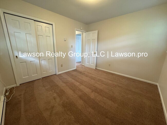 Building Photo - Welton 740-742