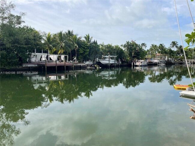 Building Photo - 3921 Meridian Ave