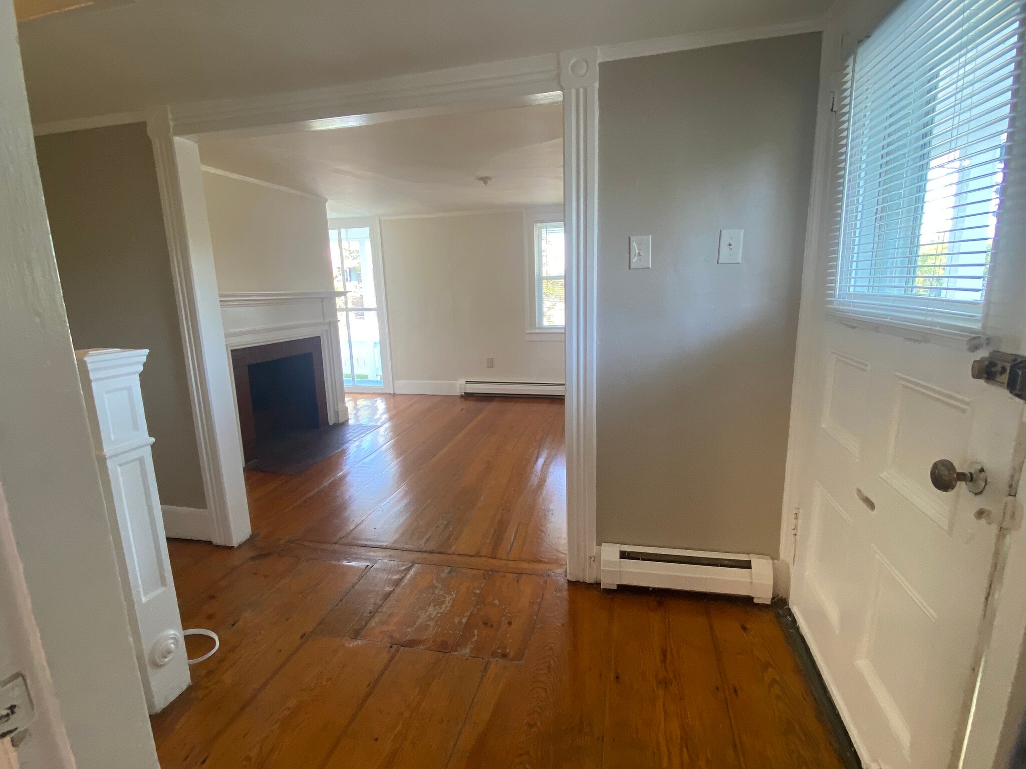 Building Photo - 82 Riverside St