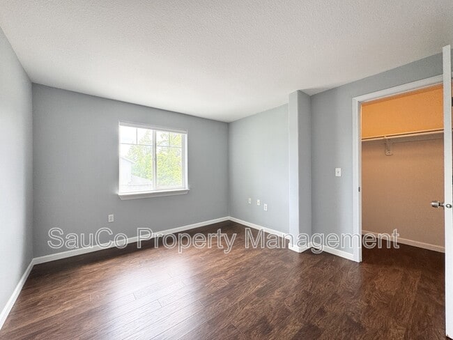 Building Photo - 951 SW 208th Pl