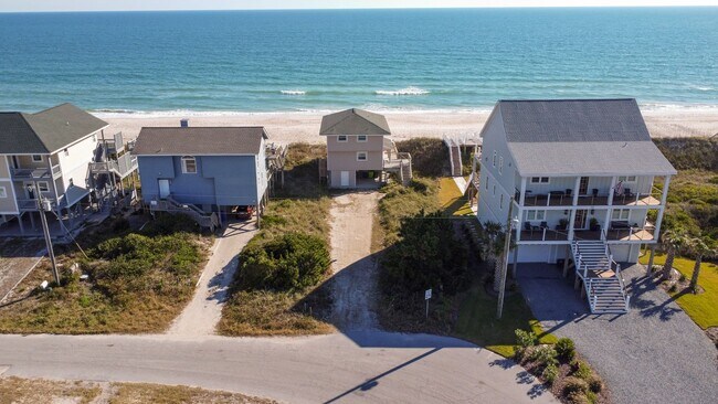 Building Photo - Off Season Rental **Oceanfront, Pet Friendly, 4 Bedroom Beach House** Available November 1st, 202...