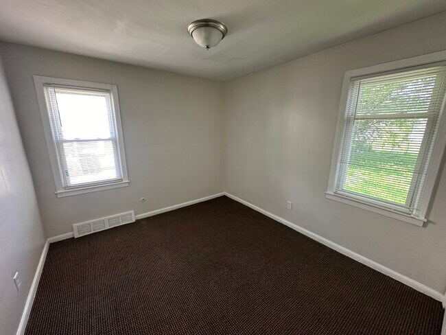 Building Photo - 22788 Rosalind Ave