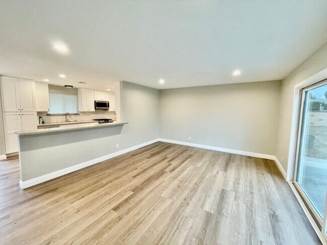 Building Photo - 1243 Able Cir