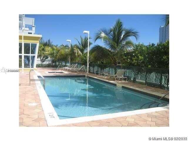 Building Photo - 3000 NE 188th St