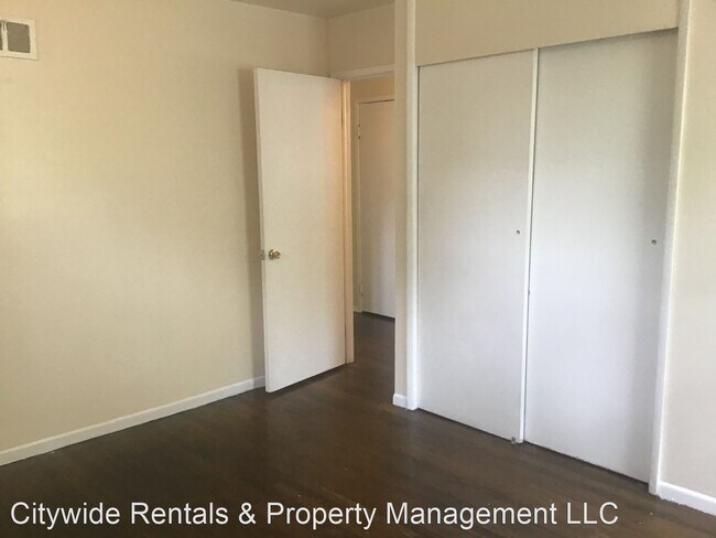 Building Photo - 3 br, 1 bath House - 3003 W. Carmen Ave