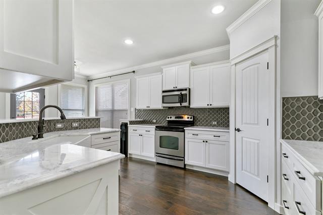 Building Photo - 12212 Knots Ln