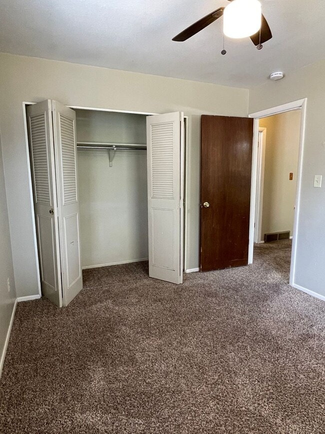 Building Photo - STUDENTS WELCOME! 4 Bed 2 Bath Home in West Ft Collins w/ Garage and Fenced Yard