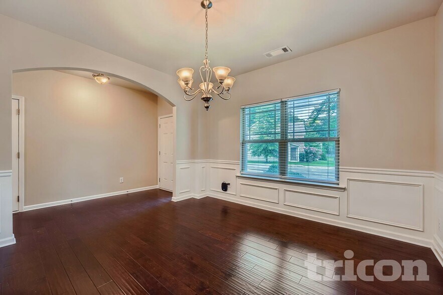 Building Photo - 3016 Powder Way