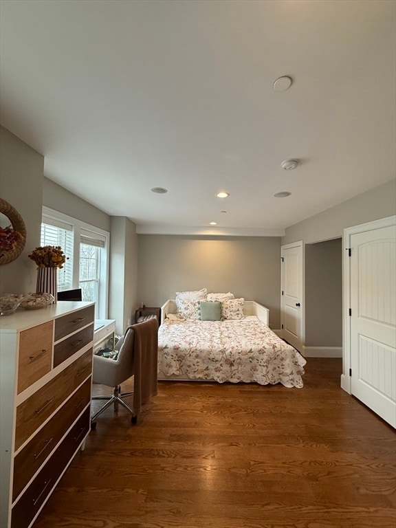 Building Photo - 394 W 2nd St