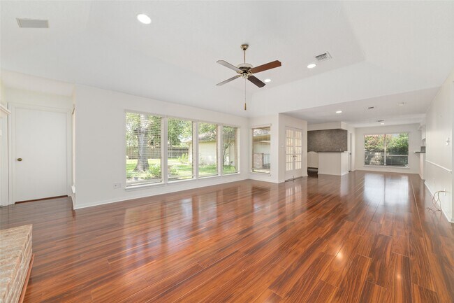 Building Photo - 11838 Riverview Dr