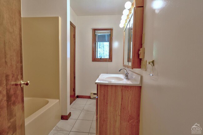 Building Photo - 561 Bald Hill Rd S