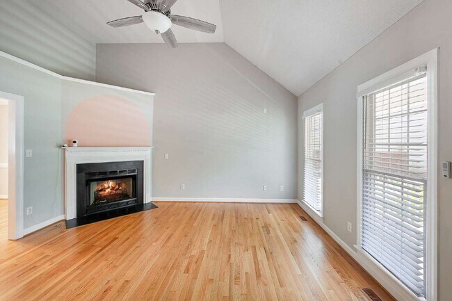 Building Photo - 103 Tarpley Way