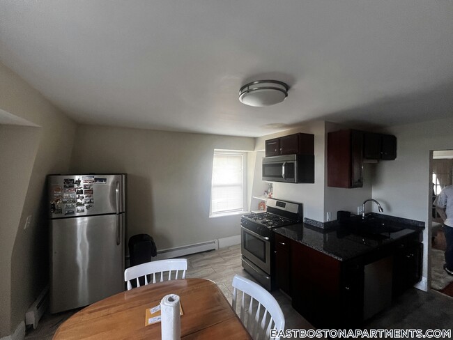 Primary Photo - 171 Trenton St