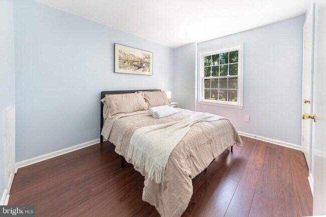 Building Photo - 4333 Cedarlake Ct