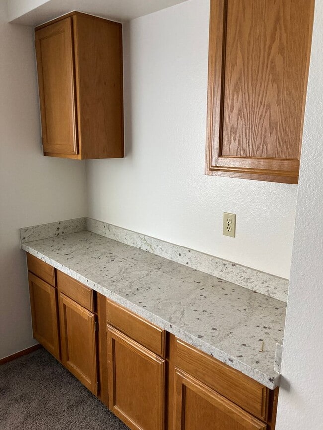 Building Photo - Gorgeous 2B/2B condo with Red Rock views, ...