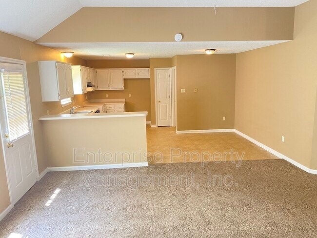 Building Photo - 4444 Longtree Cove