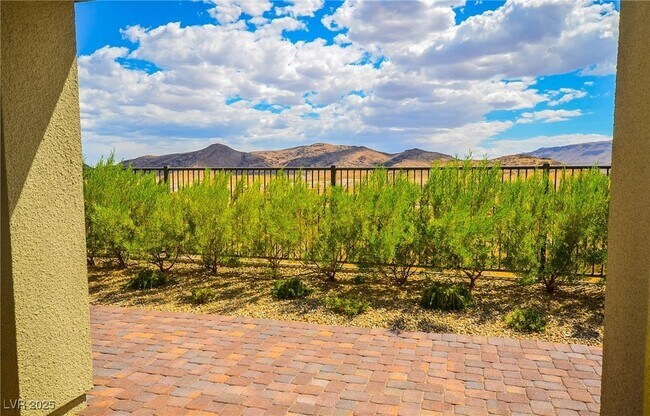 Building Photo - 12457 Heritage Bend Dr