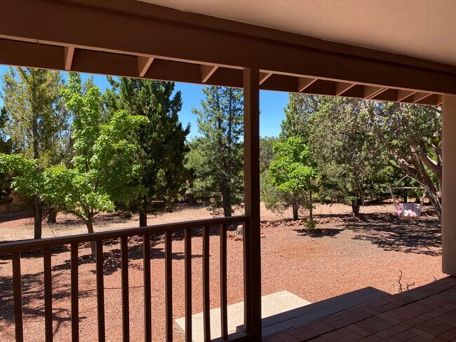Building Photo - 2285 Sanborn Dr