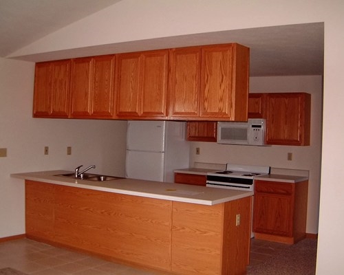 Kitchen - Wilshire Commons Apartments