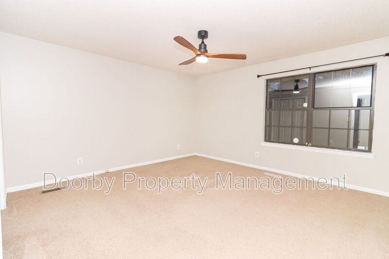 Building Photo - 8807 Heathfield Dr