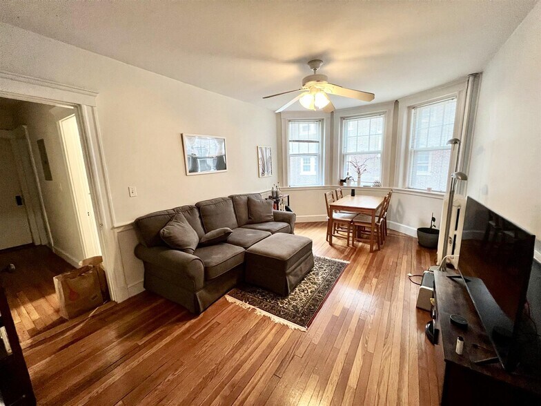 Building Photo - 15 Ellery St