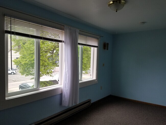 bedroom - 505 5th Ave S