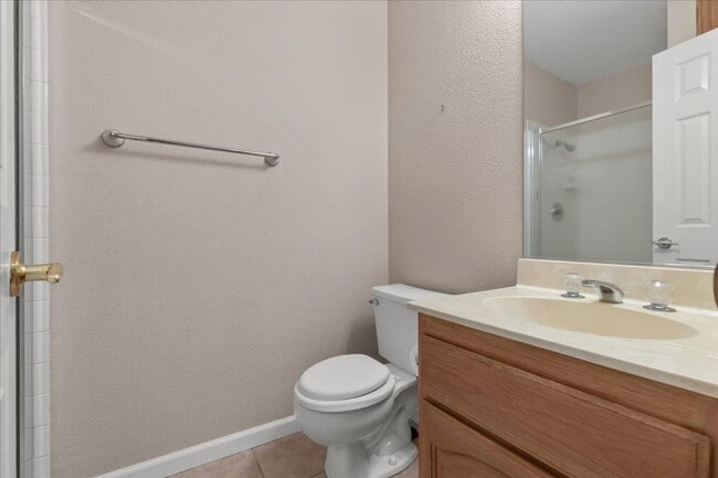 Building Photo - Fabulous Home!