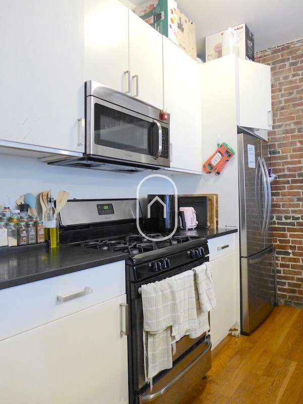 Building Photo - 29 E Springfield St
