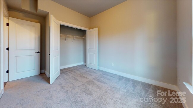 Building Photo - 4108 Salient St