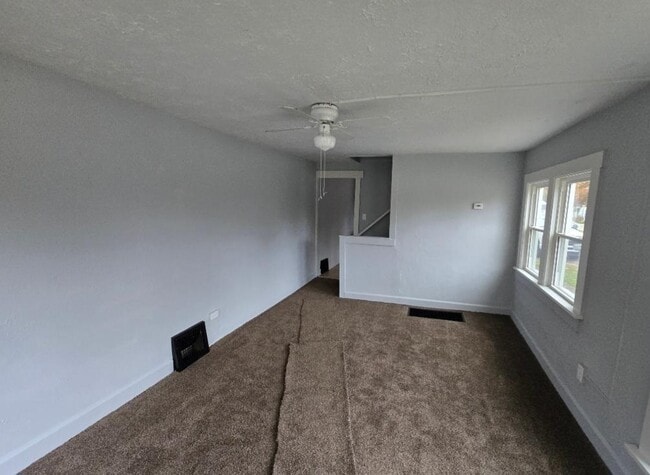 Building Photo - 1601 Grafton Rd