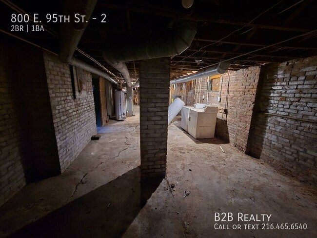 Building Photo - 800 E 95th St