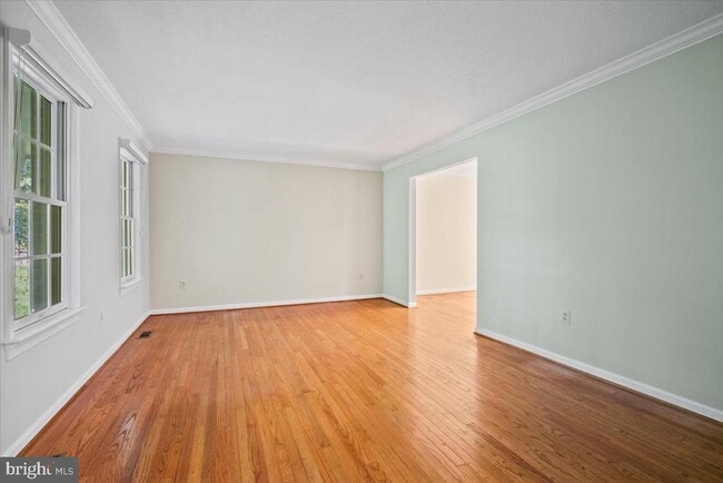 Building Photo - 11811 Dinwiddie Dr