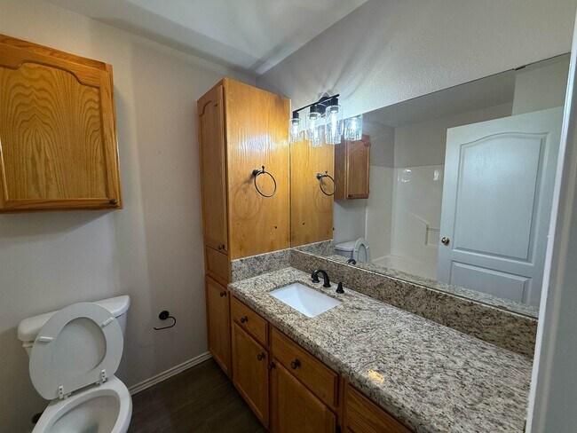Building Photo - 506 Shiloh Dr
