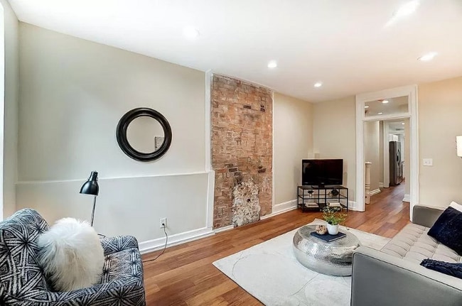 Building Photo - 1106 Dayton St