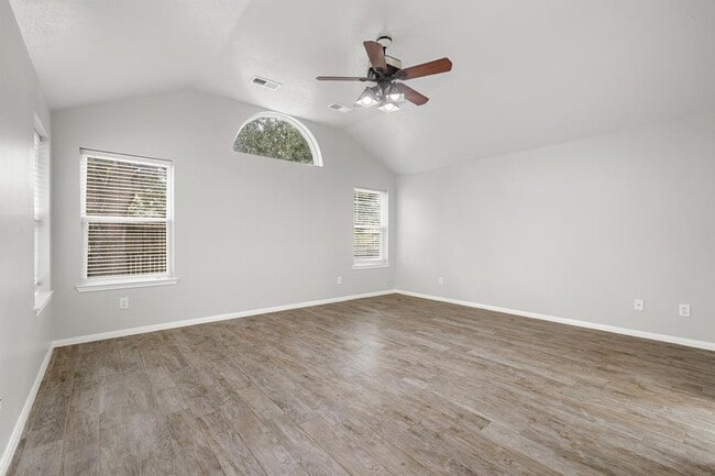 Building Photo - 6209 Fawnlake Dr
