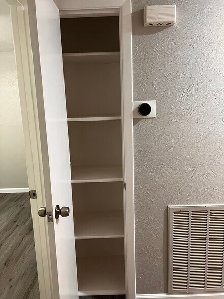 Linen Closet - 537 Bluebird Ln