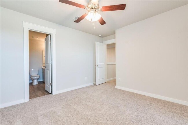 Building Photo - 496 Fieldwood Dr