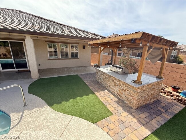 Building Photo - 364 Moon Aura Ave